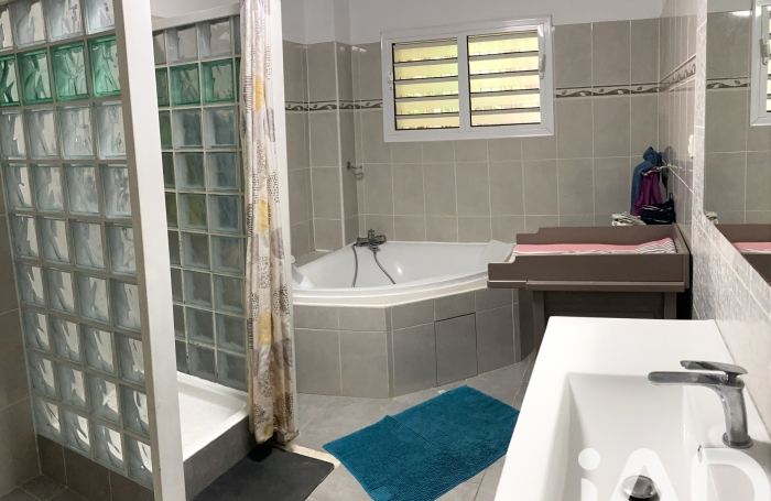 Vente Maison 214m&sup2; 8 pièces Bois de Nefles St Paul