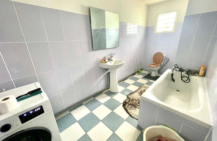 Vente Immeuble 300m&sup2; 12 pi&egrave;ces Sainte Suzanne