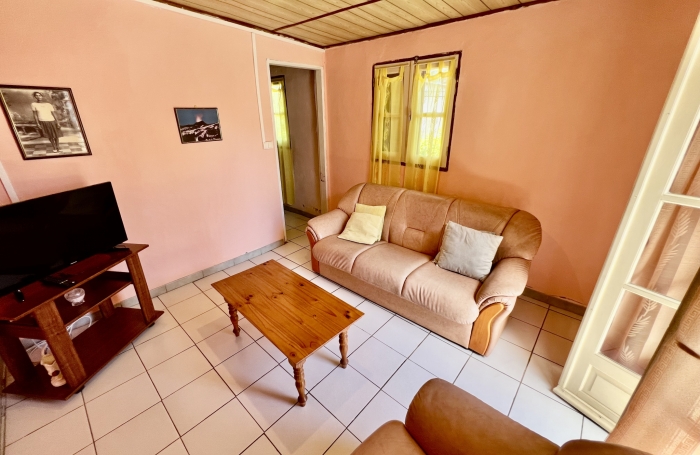 SAINT PIERRE 97410 - MAISON F4 &Agrave; RAFRA&Icirc;CHIR - QUARTIER RECHERCHE - PROCHE CHU SUD