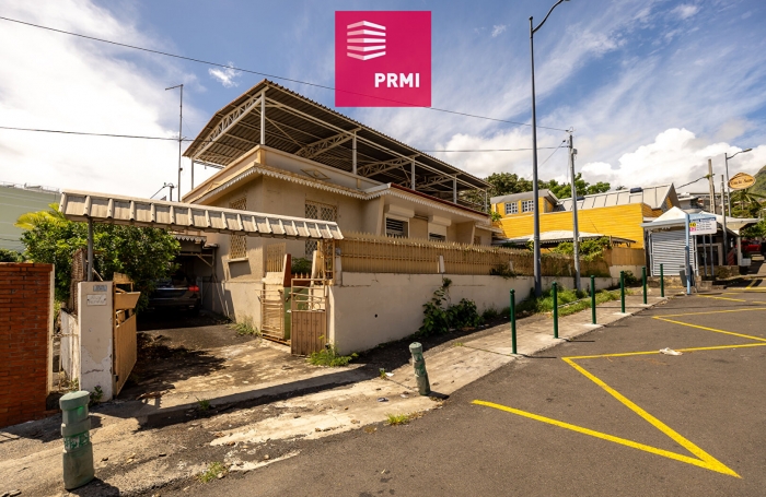 Vente Local commercial 143.22m&sup2; 6 pi&egrave;ces Saint Denis