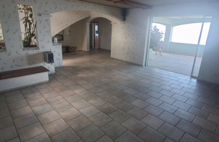 Vente Maison 246m&sup2; 6 pièces Saint-Leu