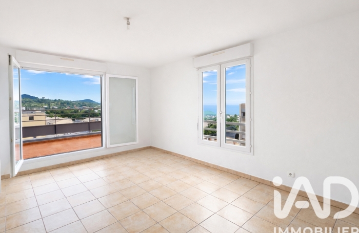 Vente Appartement 52m&sup2; 3 pièces Le Tampon