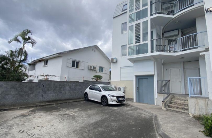 Vente Local commercial 118m&sup2; La Possession