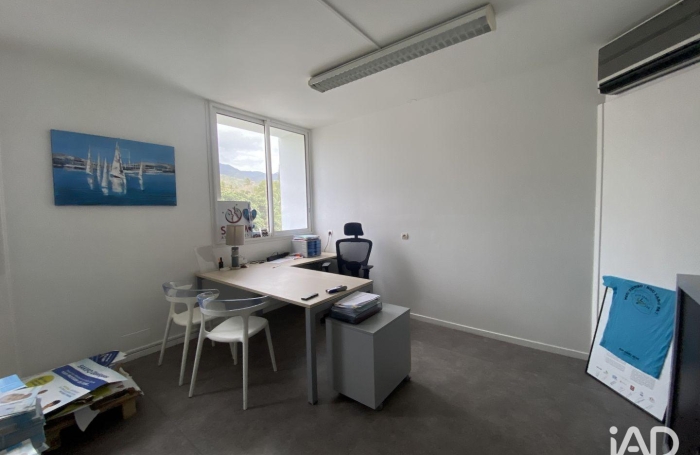 Vente Local commercial 96m&sup2; La Possession