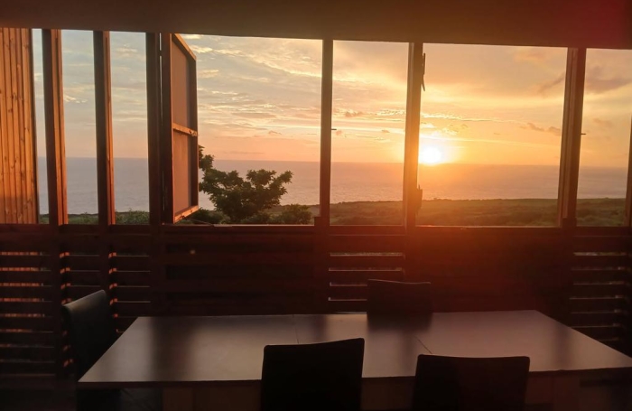 BEAU T3 AVEC VUE MER PITON ST LEU / PORTAIL