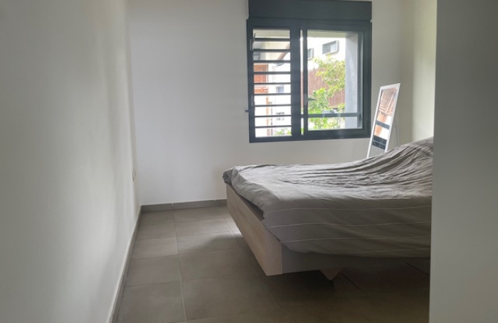 BEAU T3 AVEC VUE MER PITON ST LEU / PORTAIL