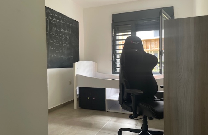 BEAU T3 AVEC VUE MER PITON ST LEU / PORTAIL