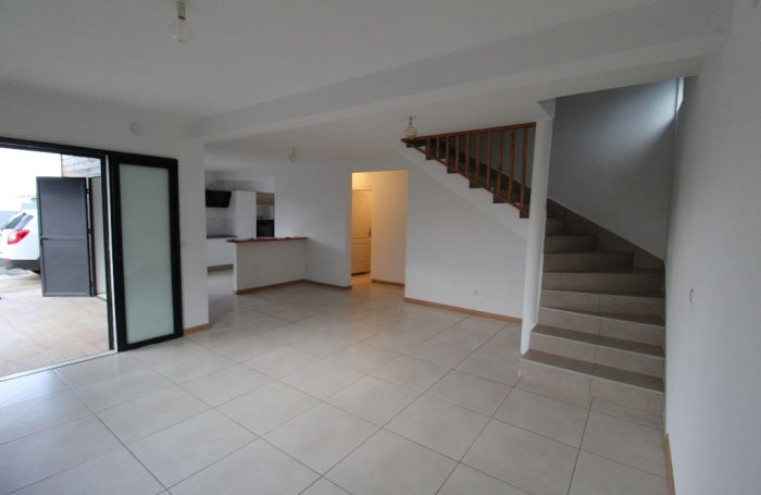 Location Maison 152.11m&sup2; 6 pi&egrave;ces Sainte Clotilde