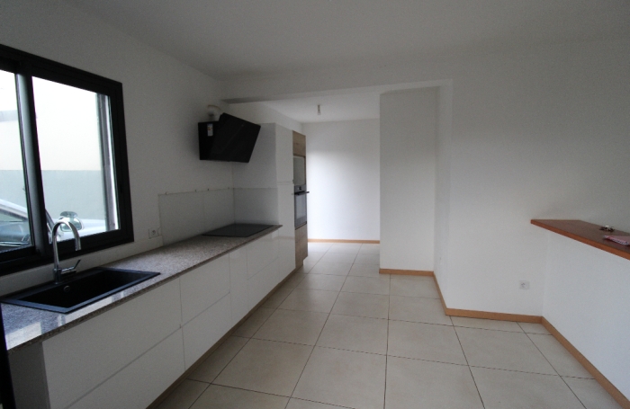 Location Maison 152.11m&sup2; 6 pi&egrave;ces Sainte Clotilde