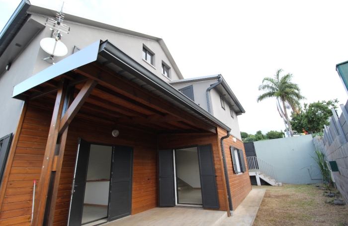 Location Maison 152.11m&sup2; 6 pi&egrave;ces Sainte Clotilde