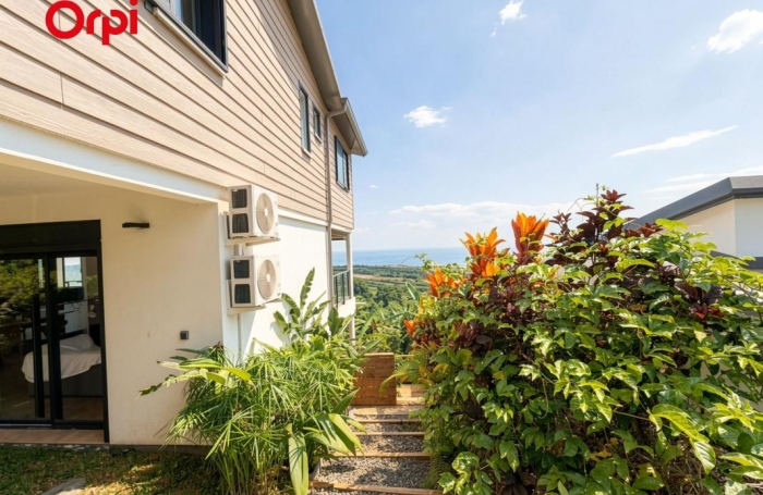 Vente Maison 129.95m&sup2; 5 pièces Saint Gilles Les Hauts