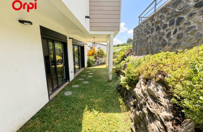 Vente Maison 129.95m&sup2; 5 pièces Saint Gilles Les Hauts