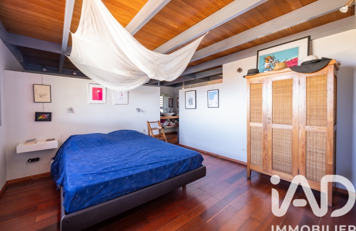 Vente Divers 260m&sup2; 10 pièces Saint-Leu