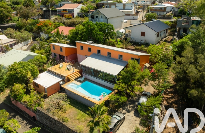 Vente Divers 260m&sup2; 10 pièces Saint-Leu