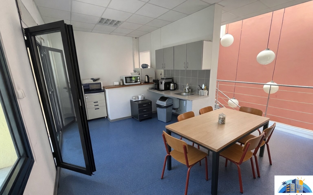 &Agrave; LOUER &ndash; BUREAUX D'EXCEPTION &Agrave; SAINT-DENIS (BELLEPIERRE)