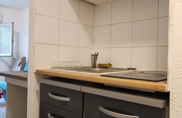 STUDIO MEUBLE CENTRAL FAC LIBRE AU 13 AVRIL 2026