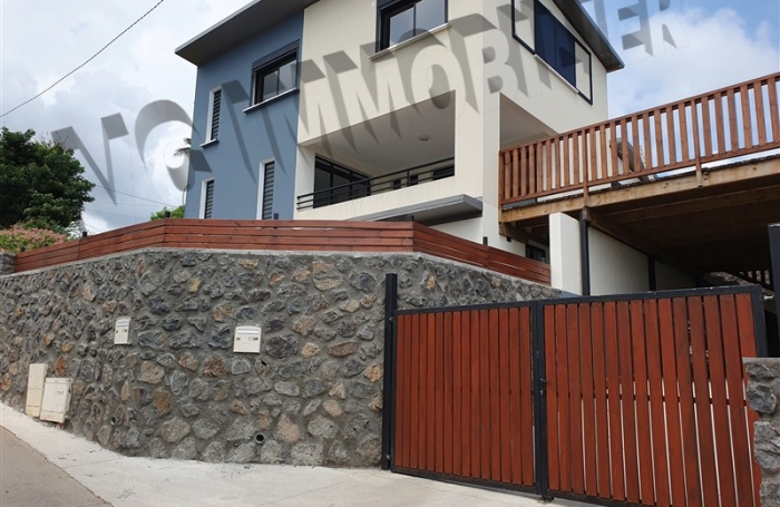 Location Appartement 115m&sup2; 4 pi&egrave;ces Saint-Leu