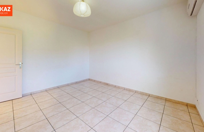 Vente Maison 82.72m&sup2; 3 pi&egrave;ces Etang-Sale