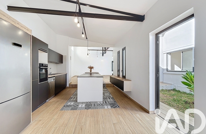 Vente Divers 181m&sup2; 6 pièces Sainte Clotilde