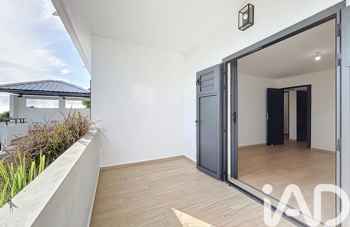 Vente Divers 181m&sup2; 6 pièces Sainte Clotilde