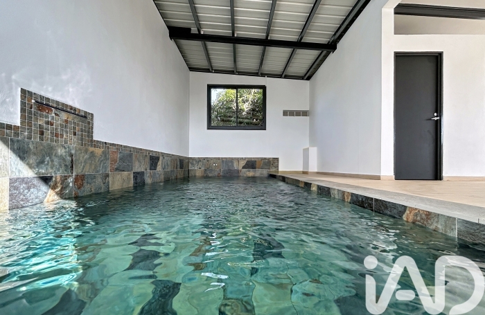 Vente Divers 181m&sup2; 6 pièces Sainte Clotilde