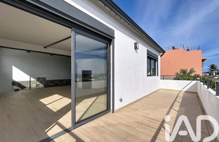 Vente Divers 181m&sup2; 6 pièces Sainte Clotilde