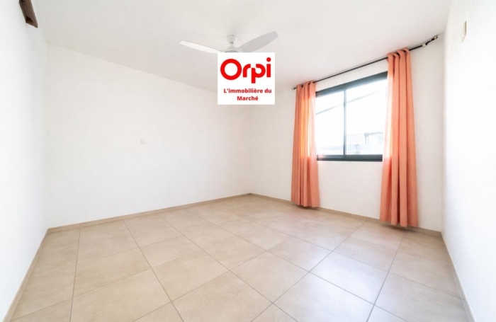 Vente Maison 95m&sup2; 4 pièces Saint Gilles Les Hauts