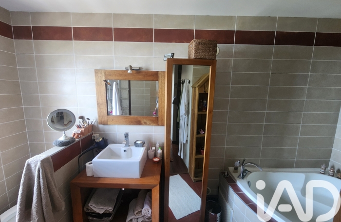 Vente Divers 223m&sup2; 7 pièces Les Avirons