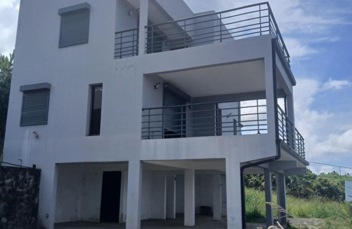 Vente Maison 106m&sup2; 4 pièces Petite &icirc;le