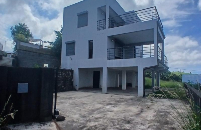 Vente Maison 106m&sup2; 4 pièces Petite &icirc;le