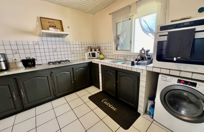 SAINT PHILIPPE 97442 - MAISON F4 LUMINEUSE ET ENTRETENUE - CONFORTABLE - QUARTIER PAISIBLE