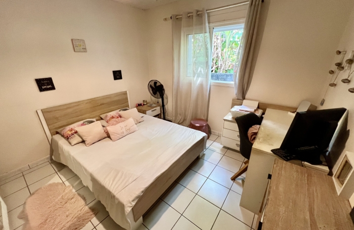 SAINT PHILIPPE 97442 - MAISON F4 LUMINEUSE ET ENTRETENUE - CONFORTABLE - QUARTIER PAISIBLE