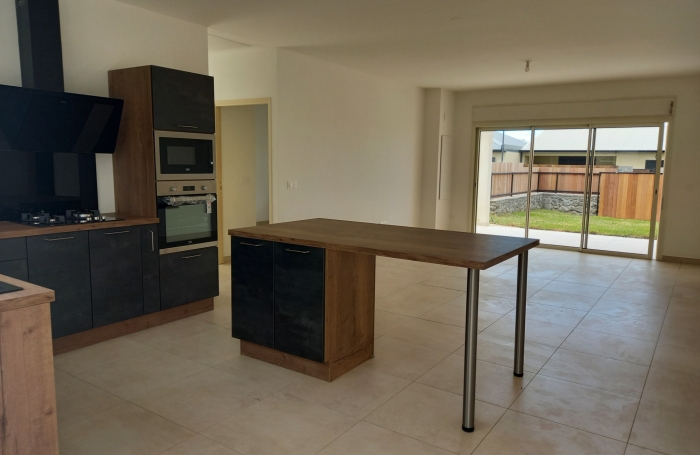 Villa T4 r&eacute;cente &agrave; Ste Suzanne