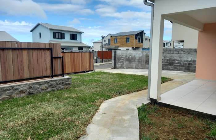 Villa T4 r&eacute;cente &agrave; Ste Suzanne