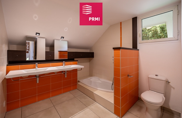 Vente Maison 220m&sup2; 5 pi&egrave;ces Saint Paul