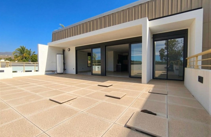 Location Appartement 94.6m&sup2; 4 pièces Saint Gilles les Bains