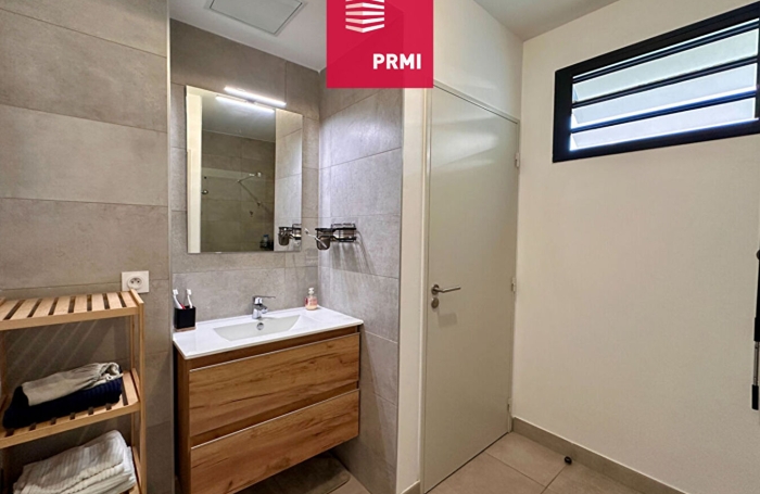 Vente Appartement 44m&sup2; 2 pi&egrave;ces Saint Gilles Les Hauts