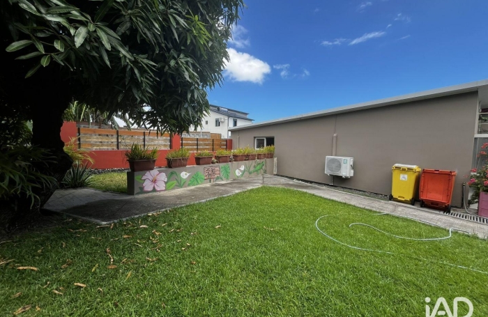 Location Local commercial 200m&sup2; Rivi&egrave;re Saint Louis