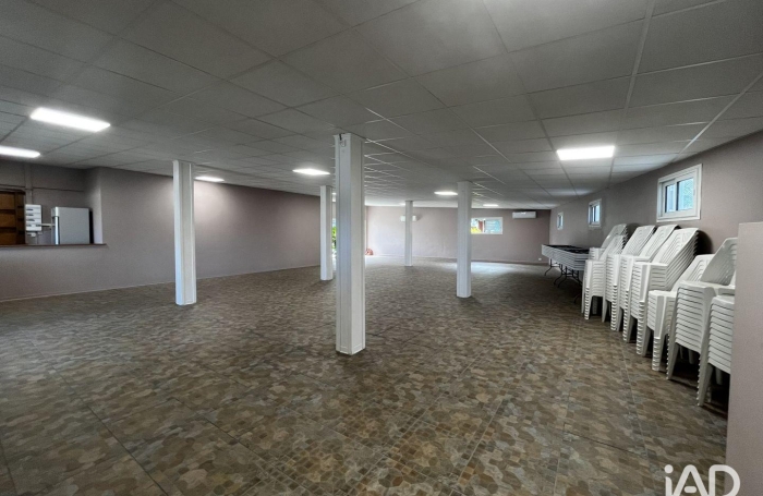 Location Local commercial 200m&sup2; Rivi&egrave;re Saint Louis