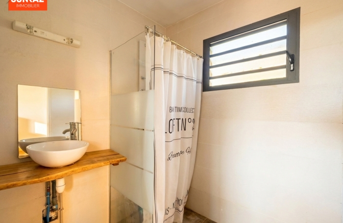 Vente Maison 105m&sup2; 4 pi&egrave;ces Petite &icirc;le