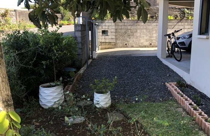 Vente Divers 102m&sup2; 3 pièces Saint Joseph