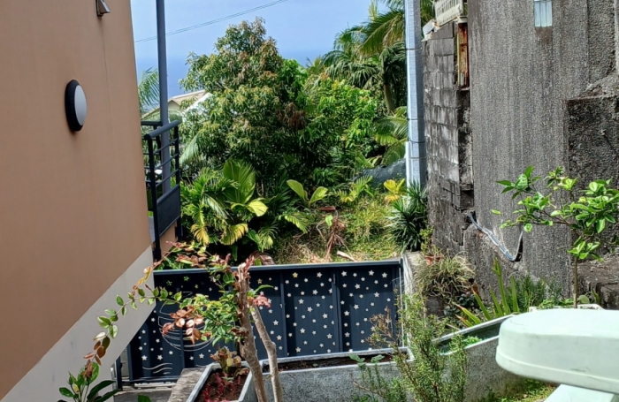 Vente Divers 102m&sup2; 3 pièces Saint Joseph