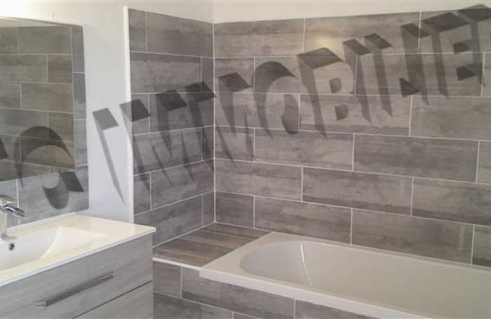 Location Maison 100m&sup2; 4 pi&egrave;ces Saint Gilles Les Hauts