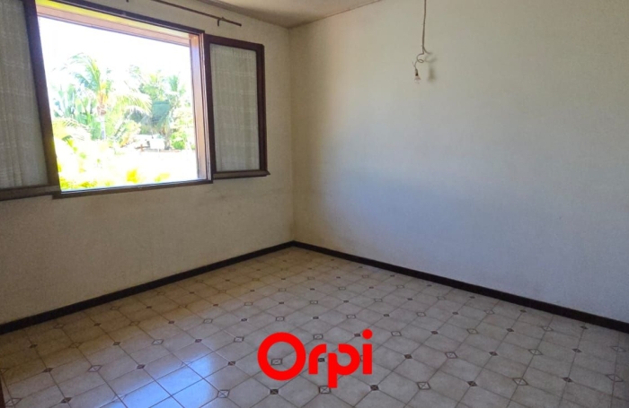 Vente Maison 185m&sup2; 4 pièces Saint Gilles les Bains