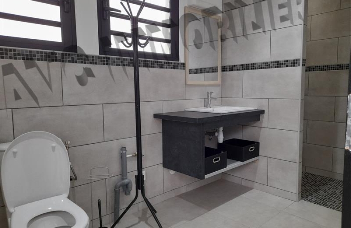 Location Maison 90m&sup2; 4 pi&egrave;ces Rivi&egrave;re Saint Louis