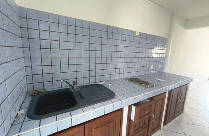 Location Appartement 57m&sup2; 2 pièces Saint-Pierre