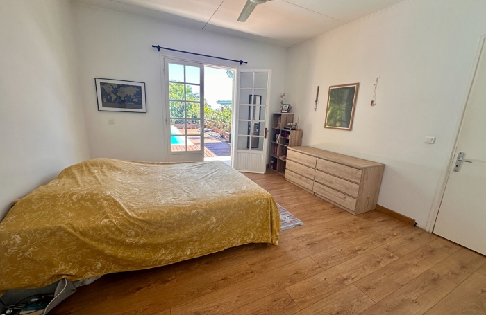 Vente Maison 141m&sup2; 5 pi&egrave;ces Saint Gilles les Bains