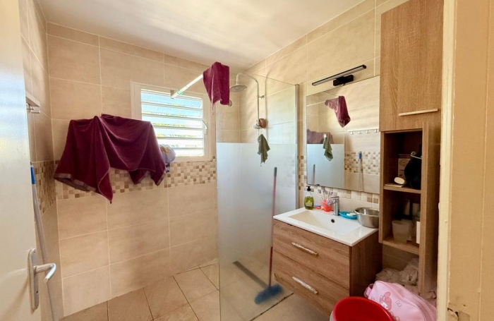 Vente Appartement 74m&sup2; 4 pièces Ravine des Cabris