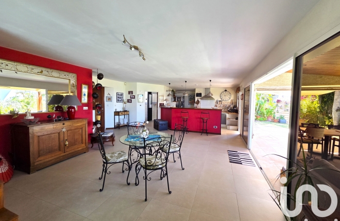 Vente Maison 160m&sup2; 4 pièces Saint Gilles les Bains