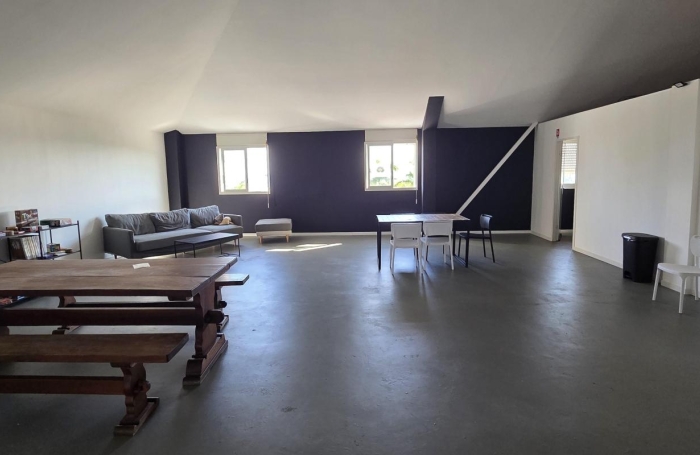 Location Bureaux 285m&sup2; 1 pièce Saint-Pierre